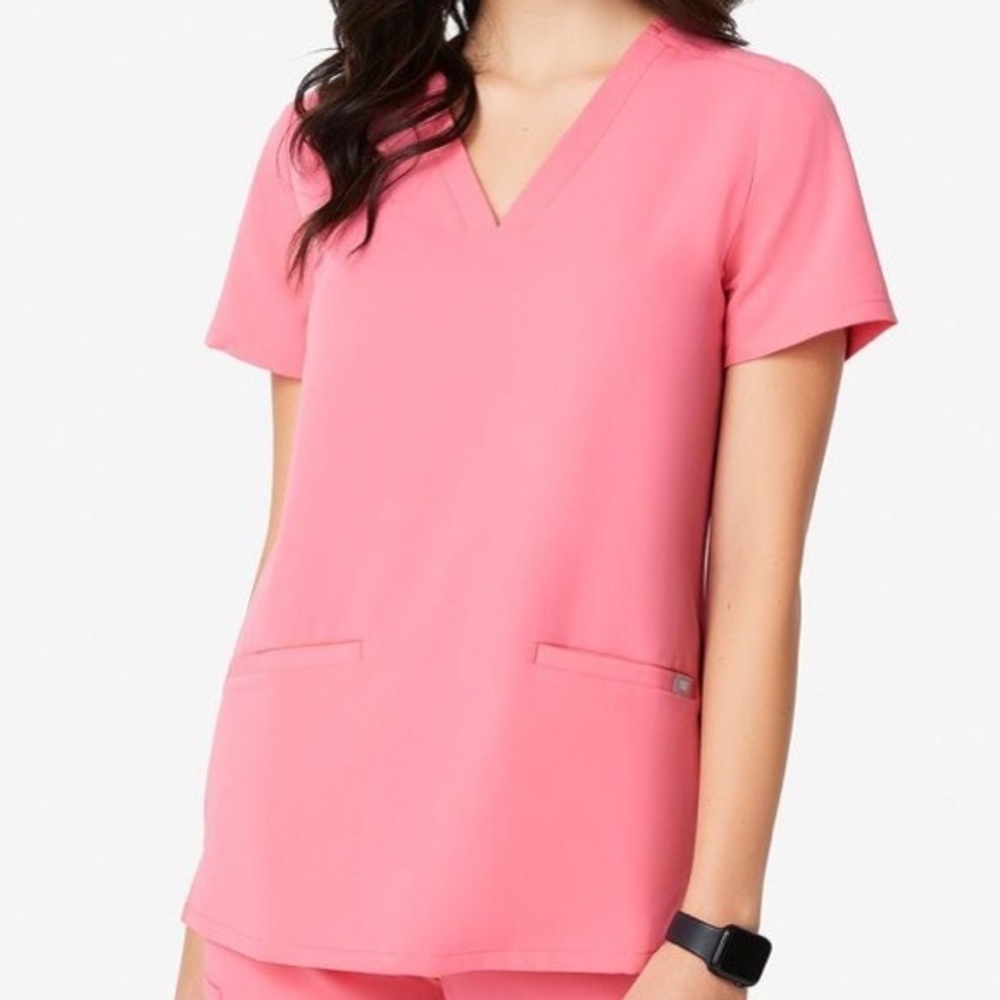 Figs Neon Pink Casma size Small
